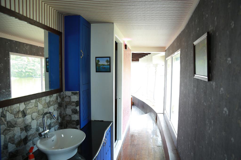 Hotel Marari Houseboat Mararikulam Zewnętrze zdjęcie