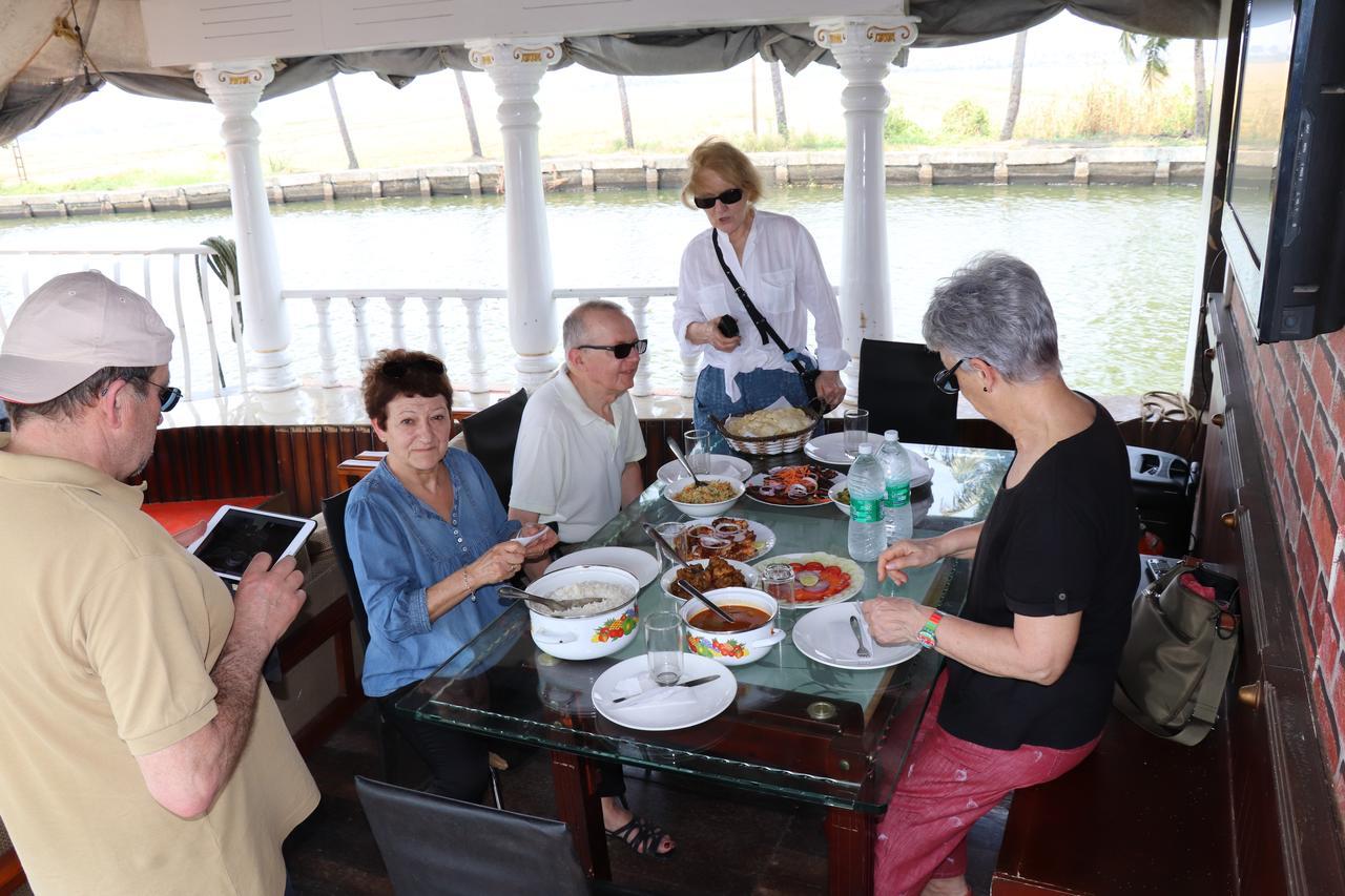Hotel Marari Houseboat Mararikulam Zewnętrze zdjęcie